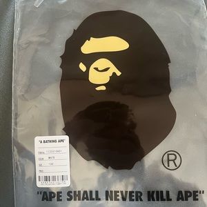Bathing ape vs mastermind half shark tee 5-6 years old